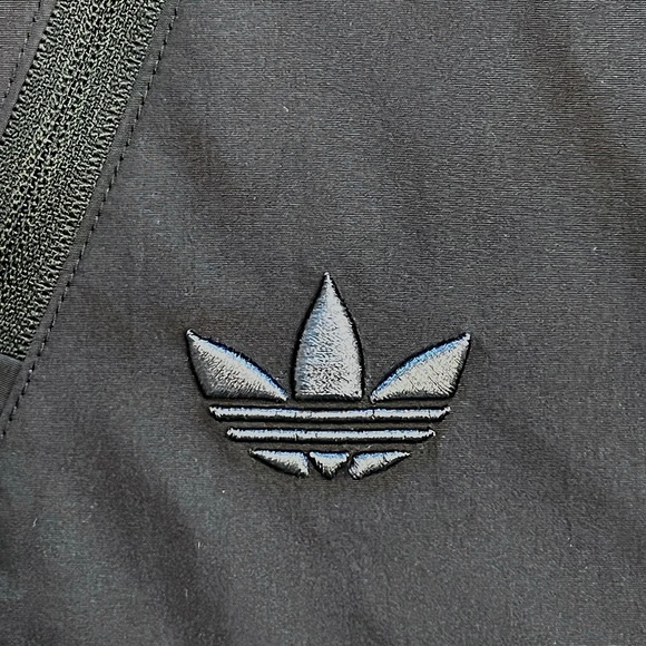 Adidas Adicolor Neuclassics Track Jacket in black - Picture 5 of 11